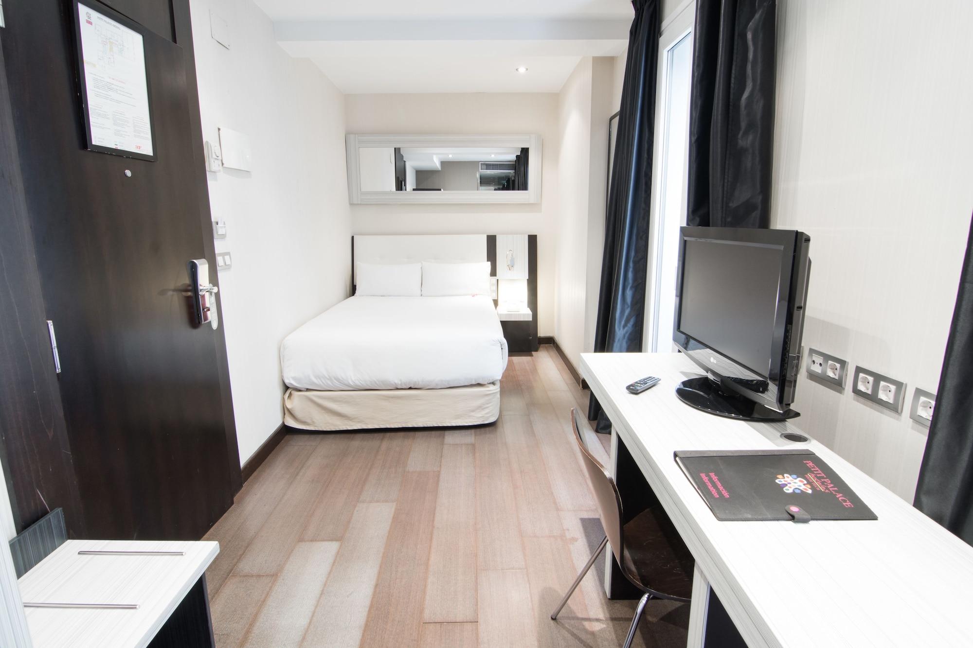 Petit Palace Arenal Madrid Ngoại thất bức ảnh