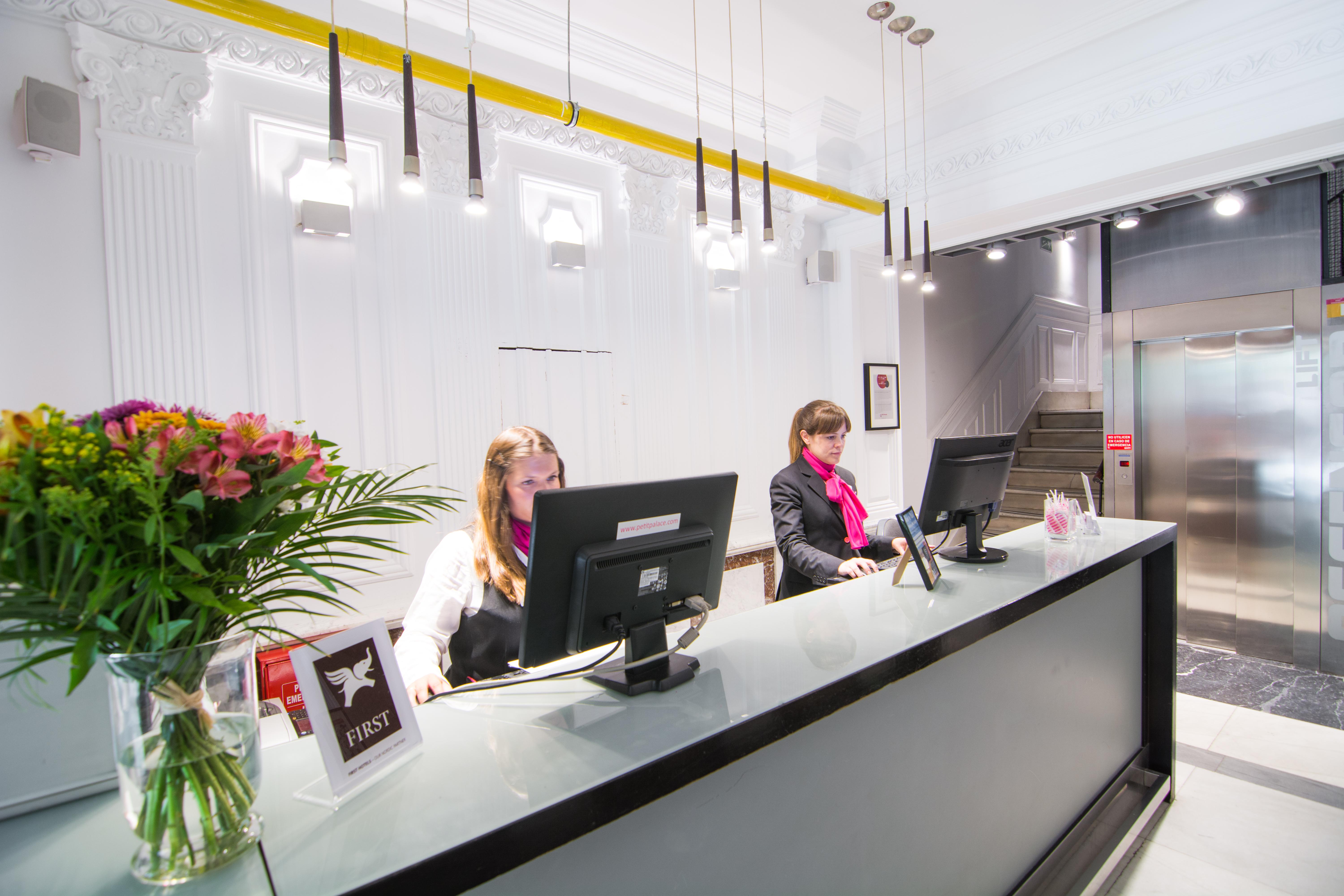 Petit Palace Arenal Madrid Ngoại thất bức ảnh