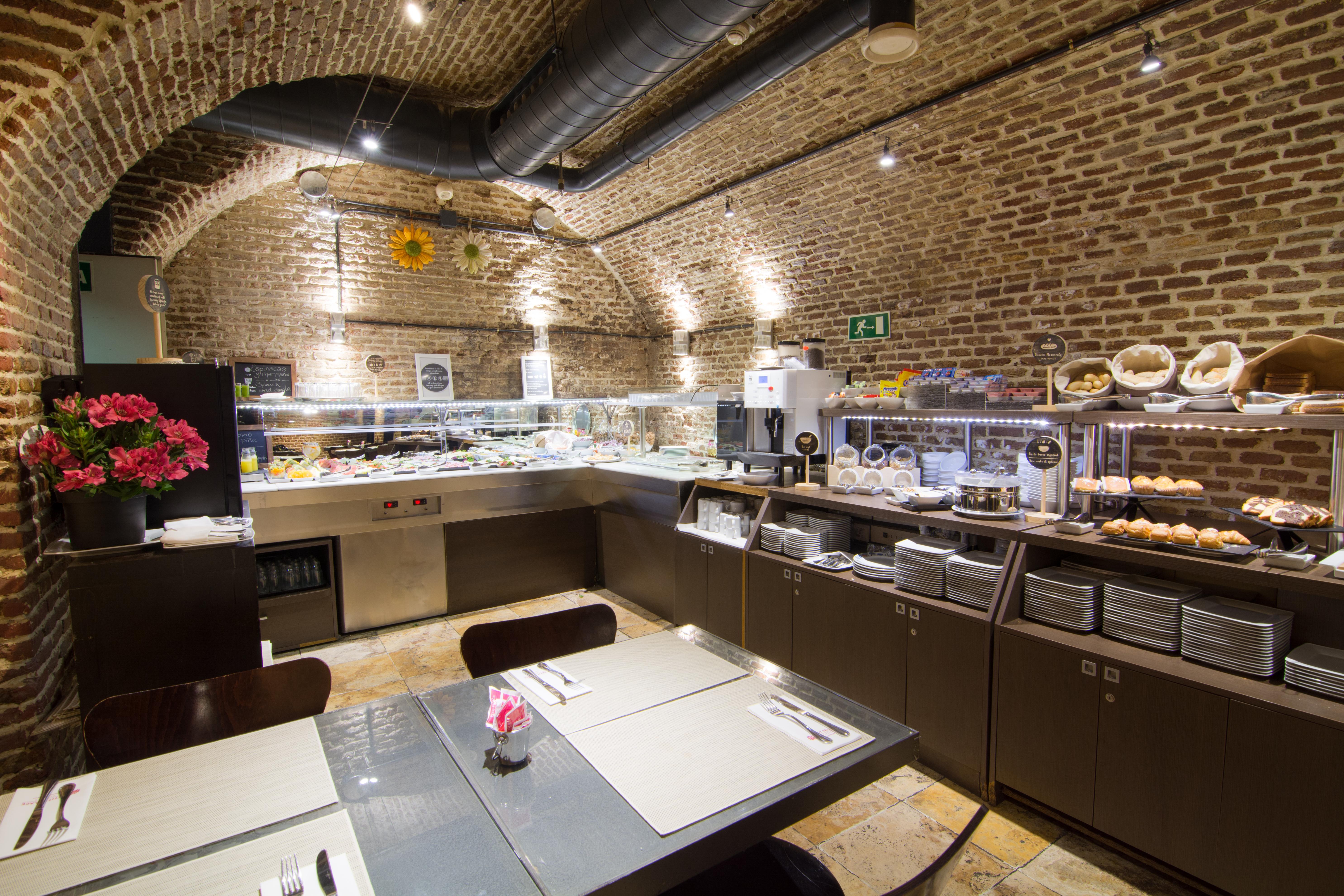 Petit Palace Arenal Madrid Ngoại thất bức ảnh